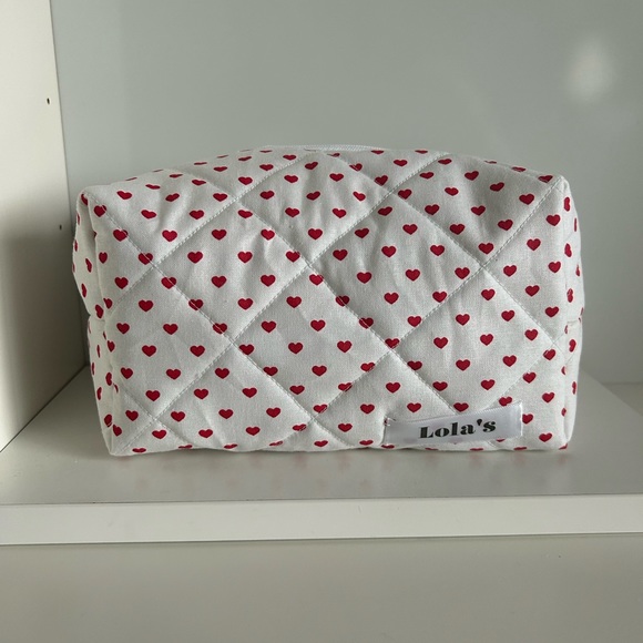 Lola’s handmade makeup bag - Picture 1 of 2
